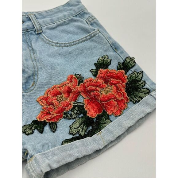 Floral Embroidered Denim Shorts, Feminine Floral Jean Shorts Sz S - Picture 6 of 7